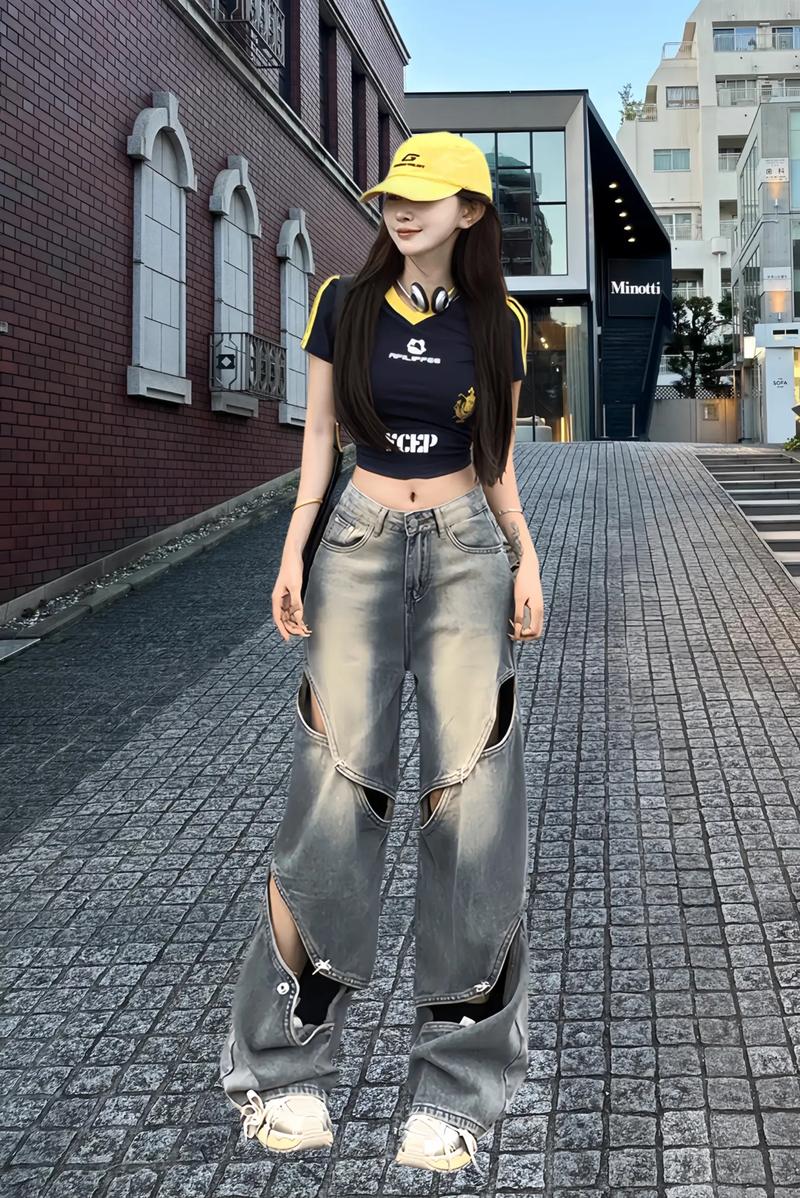 膝盖破洞时尚穿搭：个性与潮流的完美结合