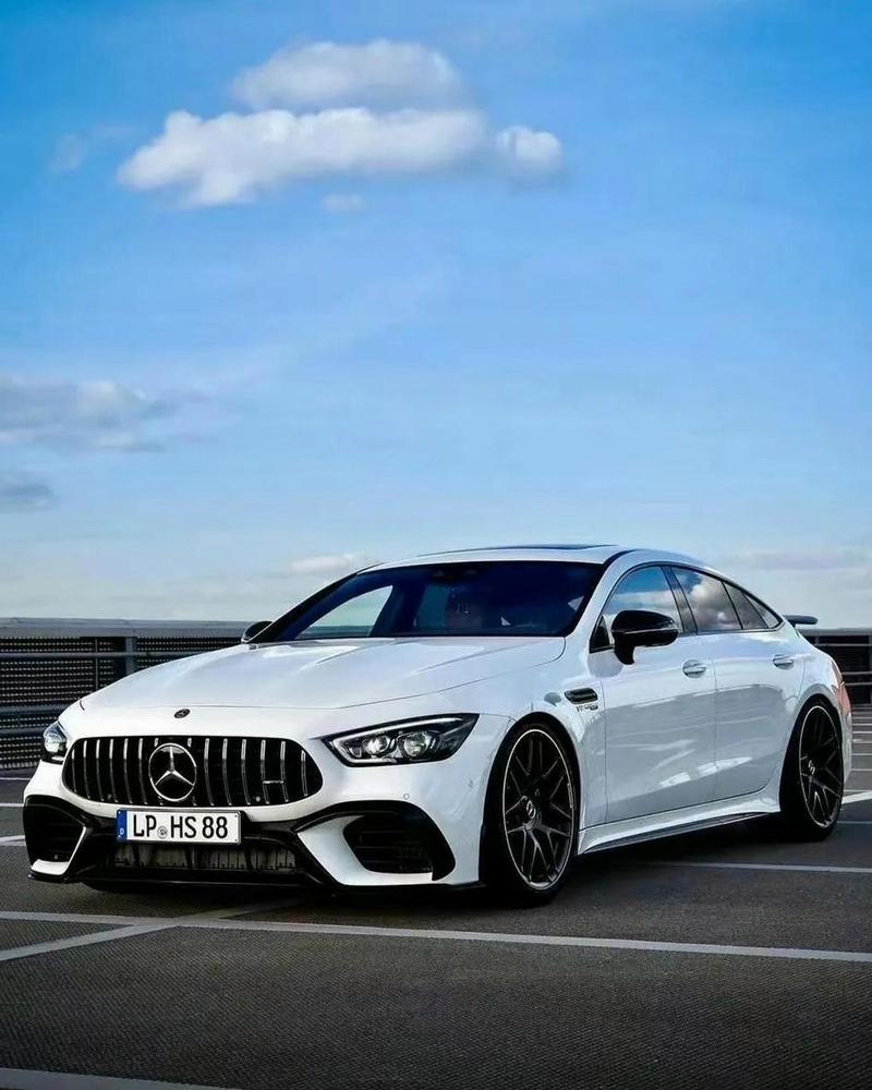 奔驰AMG GT：性能与豪华的完美结合