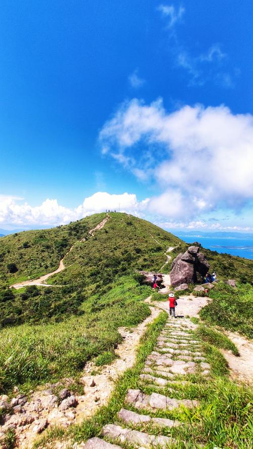 深圳大鹏新区之巅：探索七娘山的神秘与魅力之旅