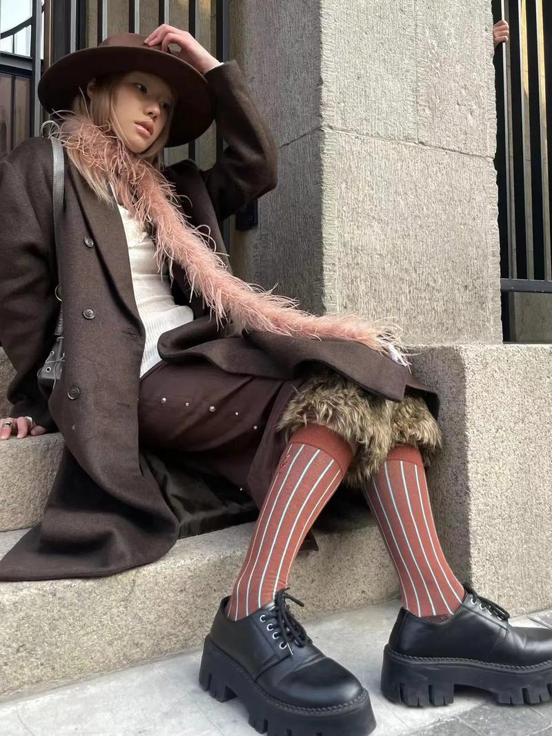 袜子搭配秘籍：解锁时尚新姿势