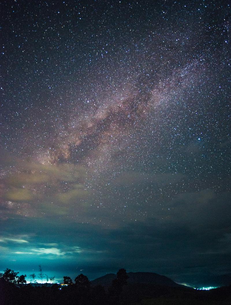 爱如繁星，情深似海——探索情感的无尽宇宙