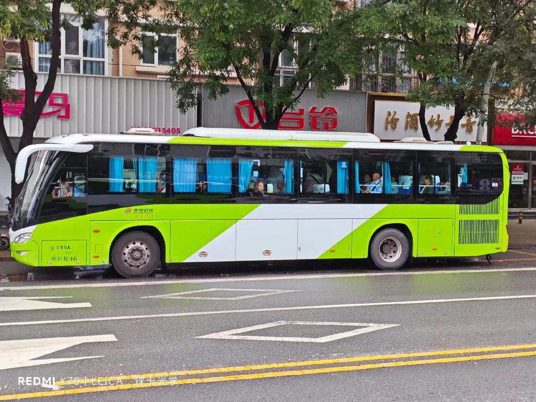 公交车：城市流动的生命线