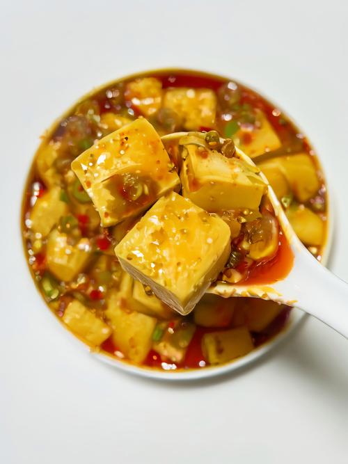 麻婆豆腐：麻辣鲜香的川味经典