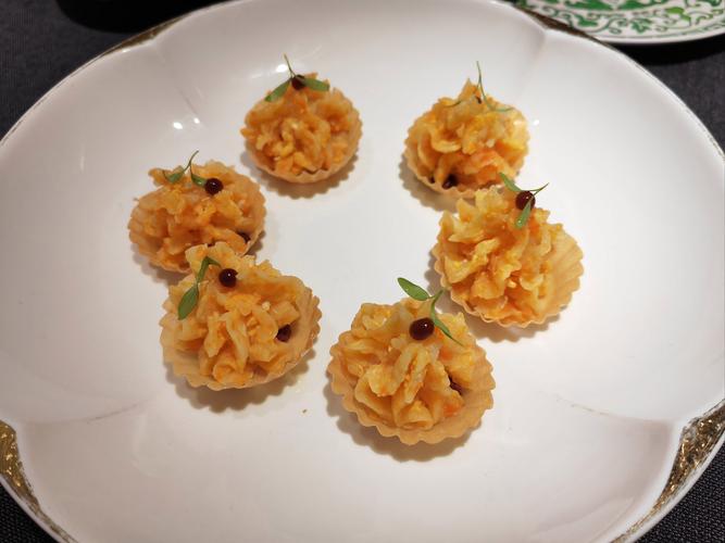 菜品紧实绵柔口感：烹饪艺术的精妙平衡