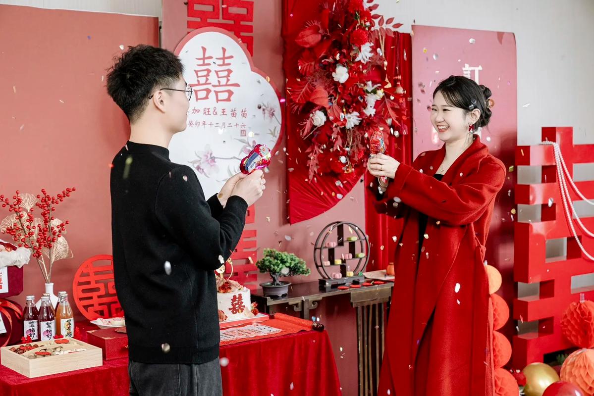 恋爱中的订婚仪式