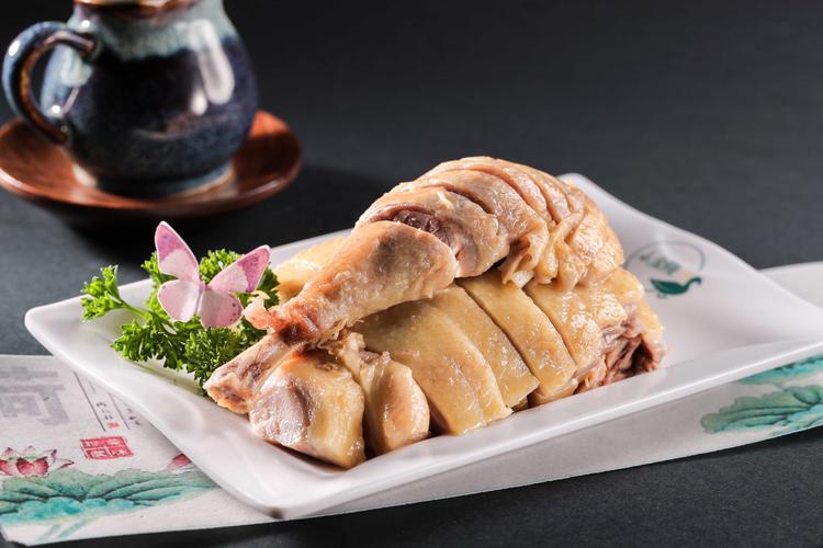 详细阅读:南京盐水鸭:金陵美食的味蕾传奇 南京盐水鸭:金陵美食的味蕾传奇