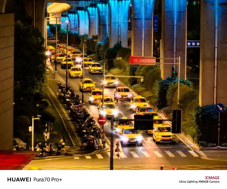 出租车：城市流动的脉搏与独特风景