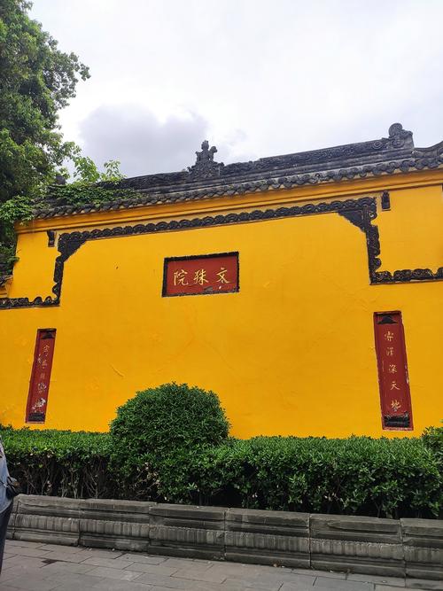 文殊院：历史与现代交织的佛教圣地