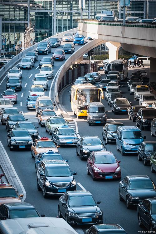 汽车紧凑型车：城市出行的得力伙伴