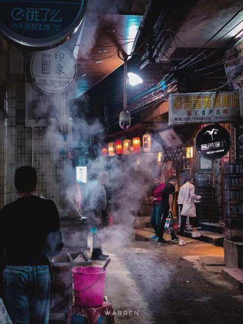 花街：岁月长卷里的市井烟火与诗意栖居