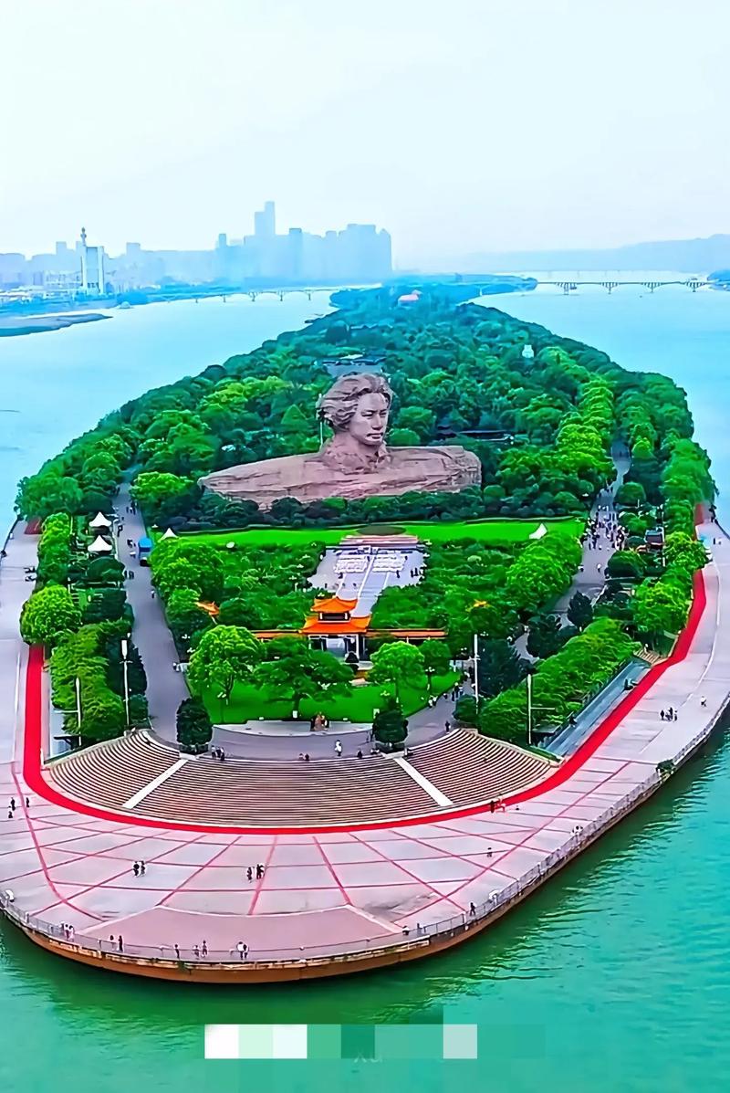 橘子洲头：长沙的瑰宝与文化的摇篮