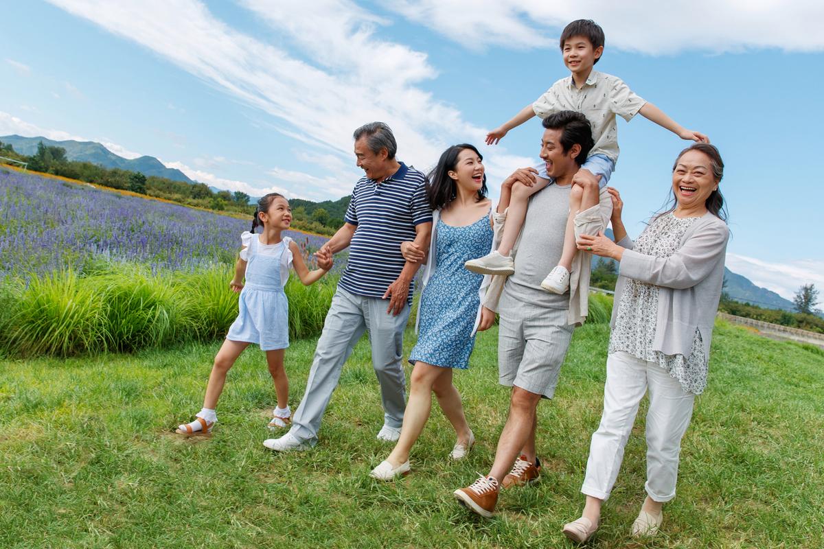 家庭氛围温馨：岁月长河中的温暖港湾