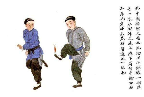 踢毽子：传统游戏，别样精彩