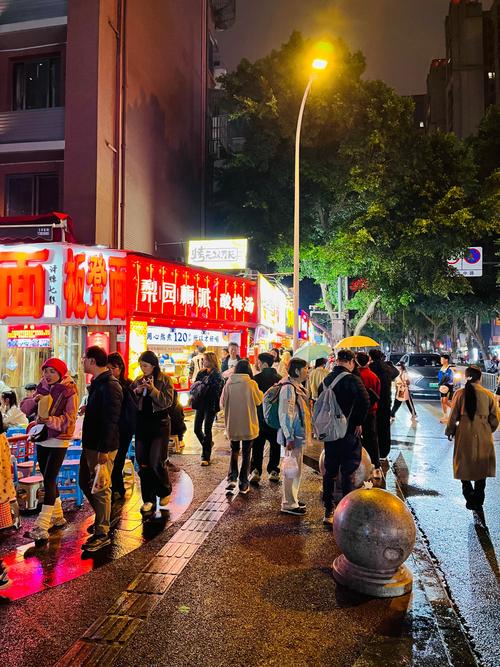 建设巷小吃街：舌尖上的市井烟火