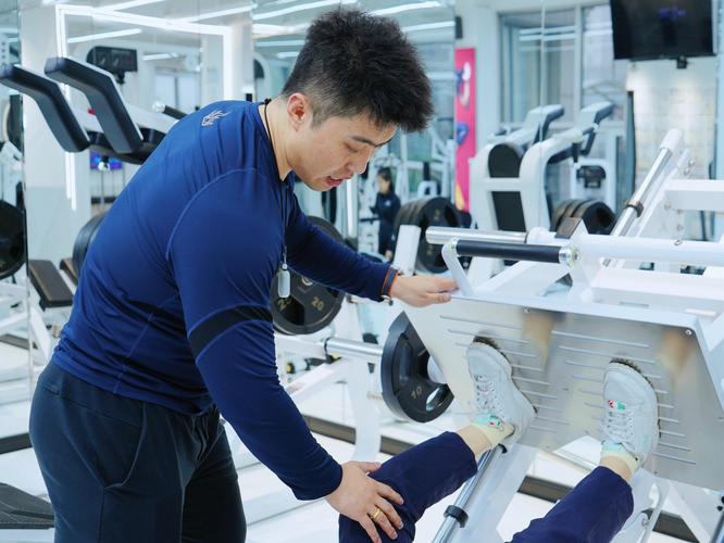 健身操教练：活力与专业的引领者