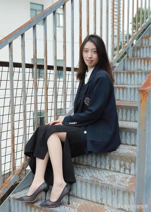 学院风穿搭：时尚与青春的完美碰撞