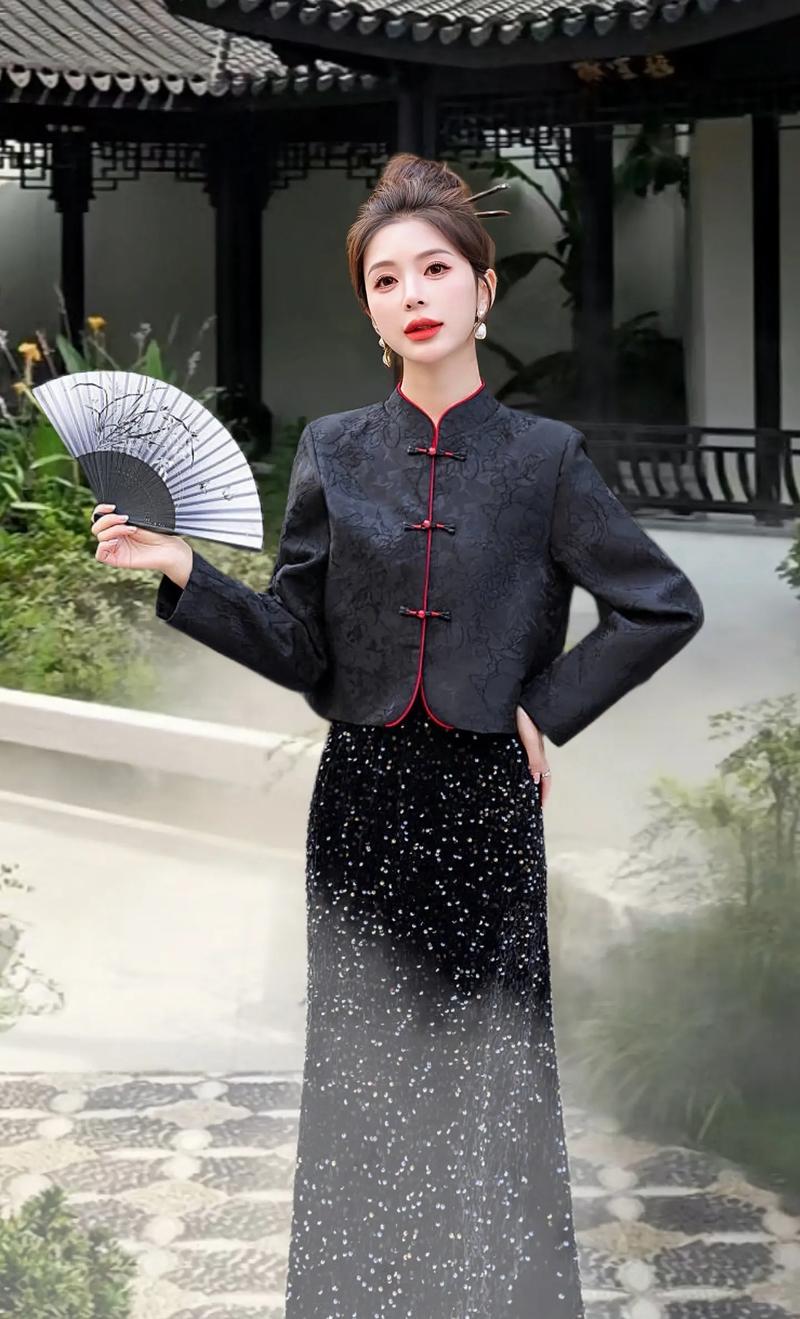 中式改良穿搭：传统与现代的时尚交融