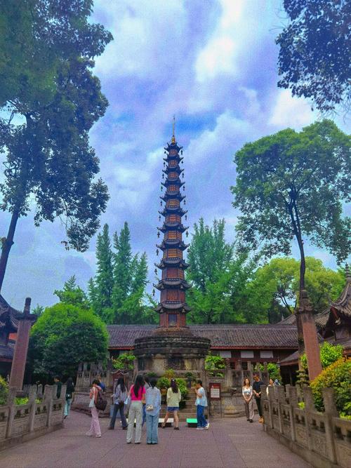 探寻文殊院：历史与现代交织的佛门圣地