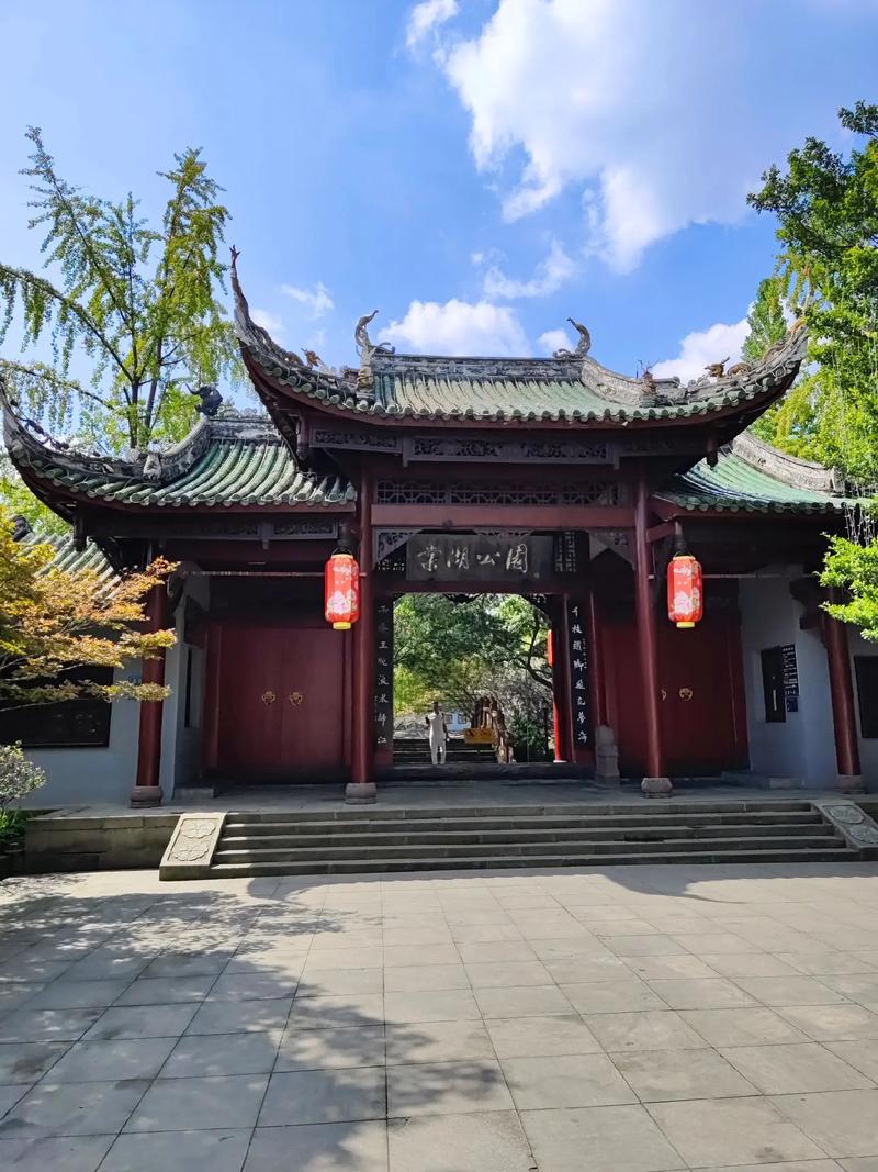 成都棠湖公园：自然与文化的完美融合