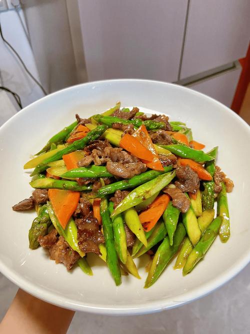 菜品紧实嫩滑爽口口感的奥秘：烹饪艺术的极致追求