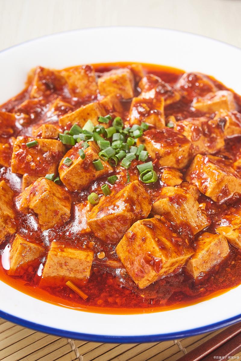 麻婆豆腐：麻辣鲜香的川菜经典