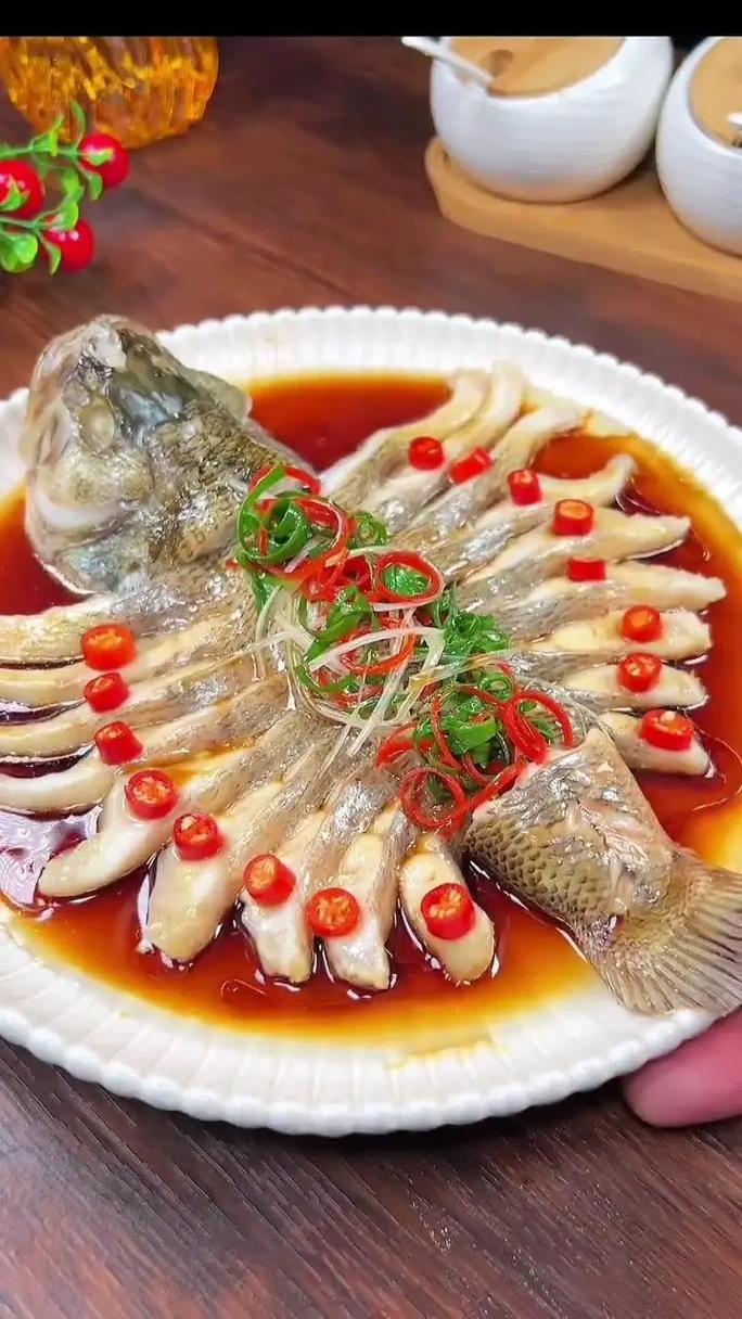 清蒸鱼：鲜香四溢的美味佳肴