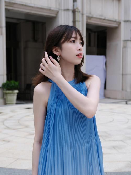 时尚先锋：解锁渐变设计穿搭的无限魅力