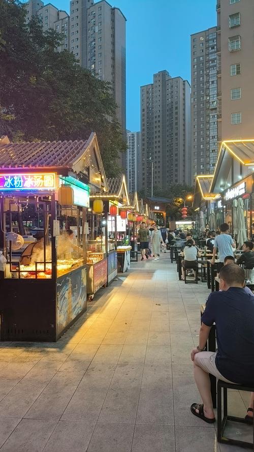详细阅读:一方夜市半城烟火 一方夜市半城烟火