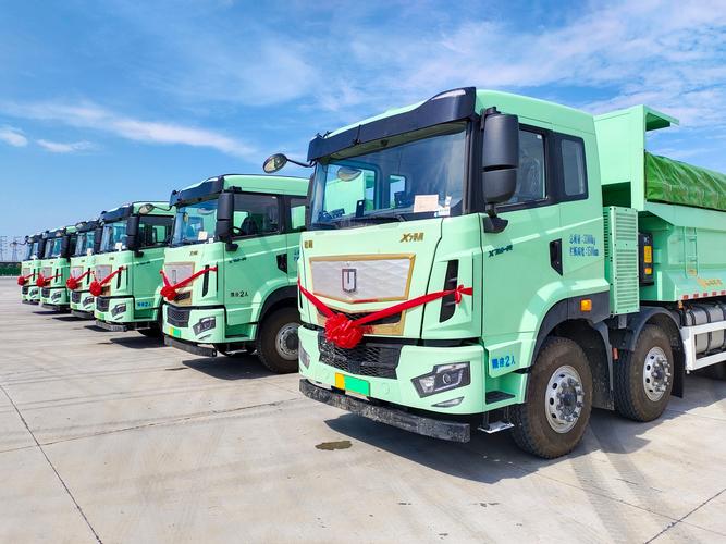 汽车自卸货车：现代物流与工程建设的得力助手