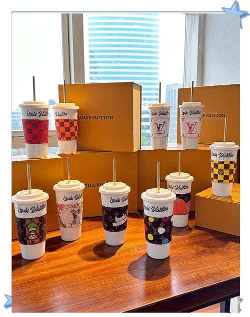 吸管杯：时尚与实用的完美融合