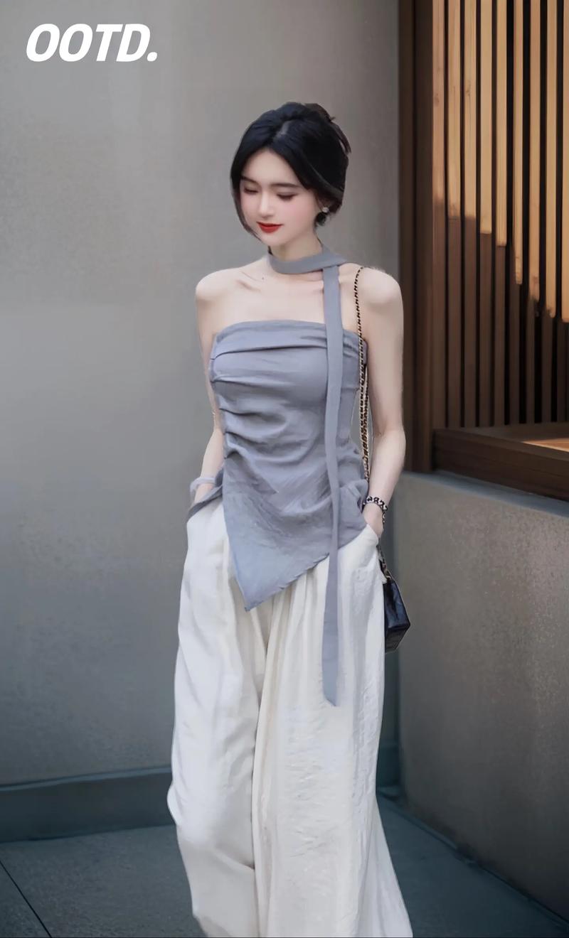 垫肩时尚穿搭：解锁多元风格，彰显个性魅力