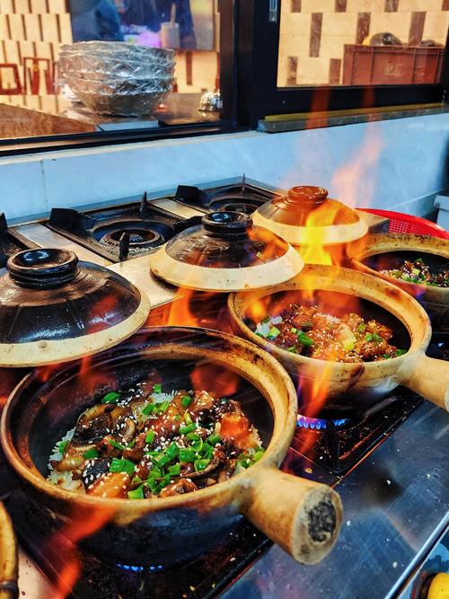详细阅读:煲仔饭:舌尖上的烟火与温情 煲仔饭:舌尖上的烟火与温情