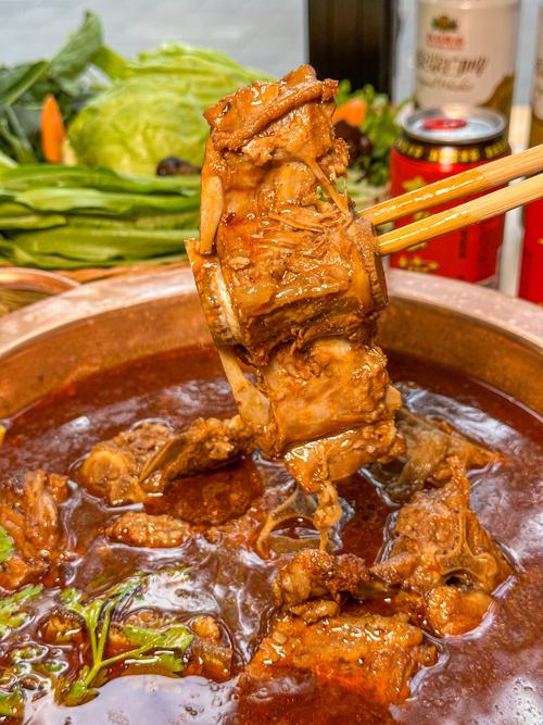 详细阅读:羊蝎子:味蕾上的温暖传奇 羊蝎子:味蕾上的温暖传奇