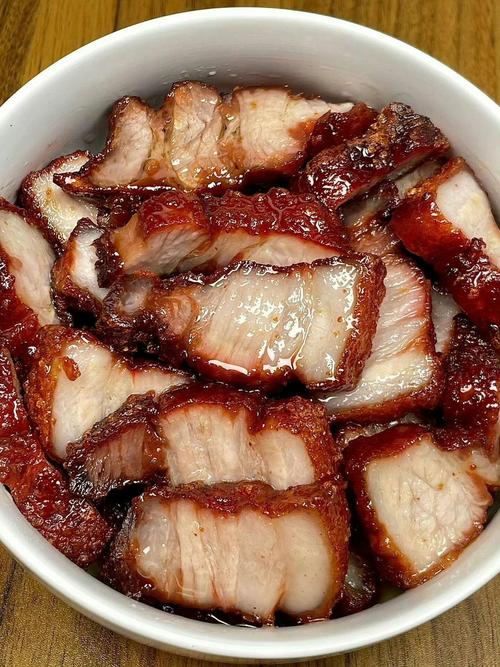 叉烧：粤菜经典，味蕾盛宴