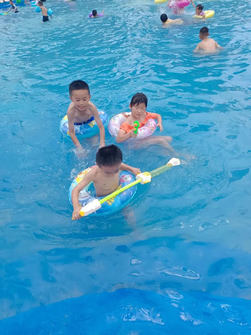游泳圈：水中安全与乐趣的奇妙载体