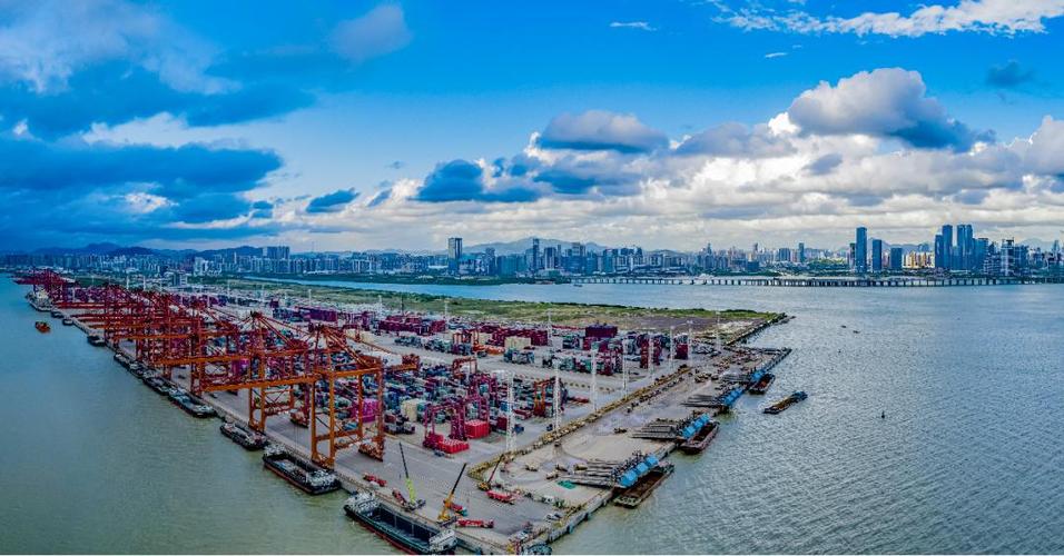 详细阅读:大铲湾港区:深圳西部的璀璨明珠,物流枢纽新引擎 大铲湾港区:深圳西部的璀璨明珠,物流枢纽新引擎