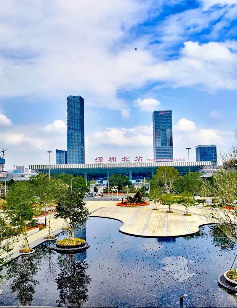 深圳北站中心公园：城市绿洲中的璀璨明珠