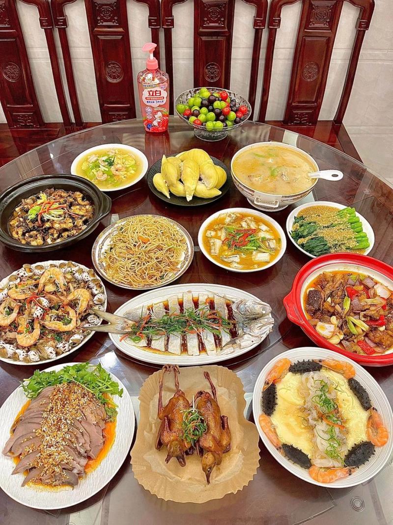 中式晚餐：品味传统美食的盛宴