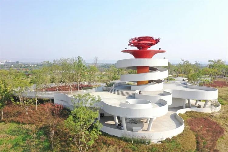 详细阅读:青龙湖湿地公园:城市中的自然绿洲与文化瑰宝 青龙湖湿地公园:城市中的自然绿洲与文化瑰宝