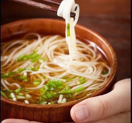 挂面：传统美食中的舌尖风情