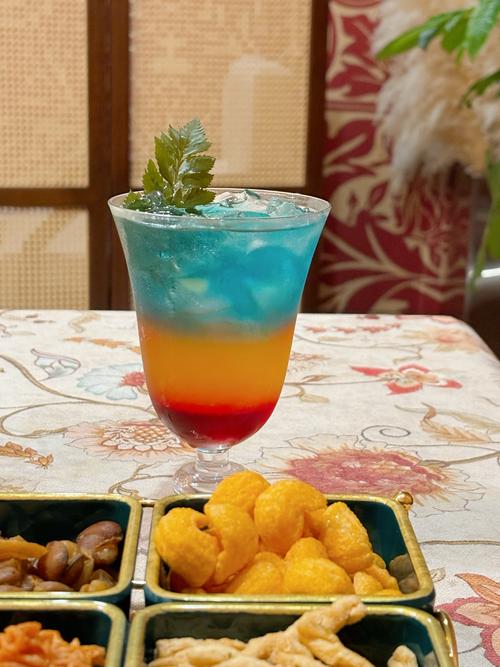 鸡尾酒与美食的奇妙邂逅：味蕾的奢华盛宴