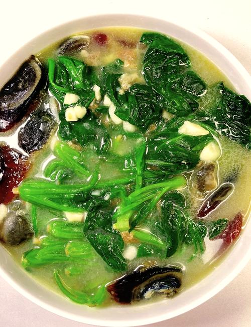 菠菜汤：一碗绿意盎然的营养与美味