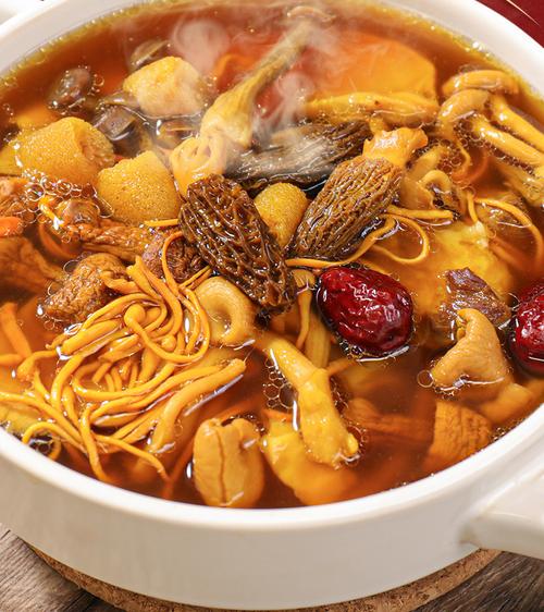 菌菇汤：味蕾上的山野鲜香盛宴