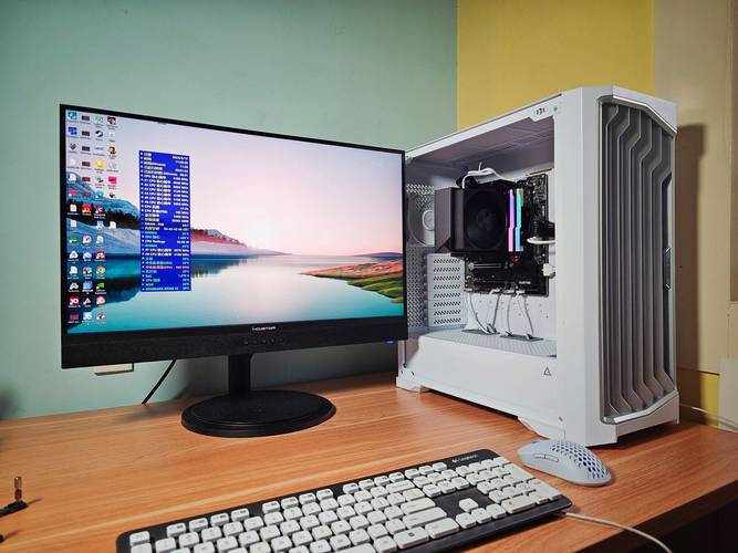 台式电脑：科技与实用的完美结合体