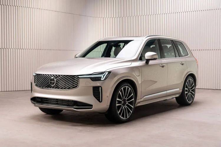 北欧豪华旗舰的新篇章：2025款沃尔沃XC90深度解析