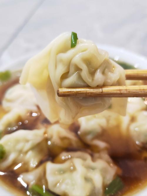 详细阅读:馄饨:舌尖上的温暖与传承 馄饨:舌尖上的温暖与传承
