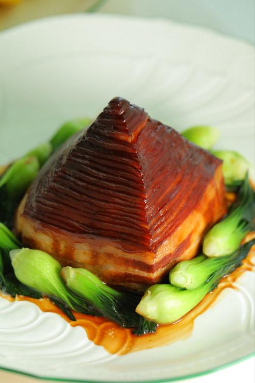 详细阅读:浙菜经典美食:品味江南水乡的舌尖风情 浙菜经典美食:品味江南水乡的舌尖风情