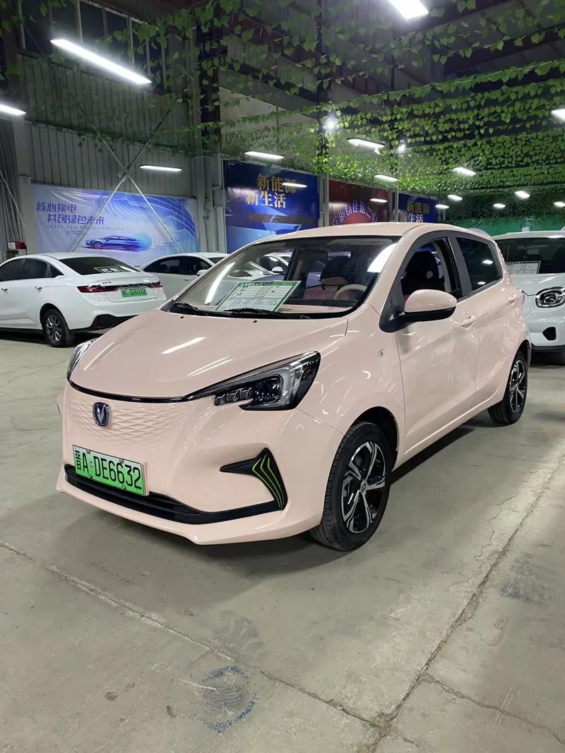 详细阅读:长安奔奔E-Star:城市通勤新选择的性能与实用体验 长安奔奔E-Star:城市通勤新选择的性能与实用体验