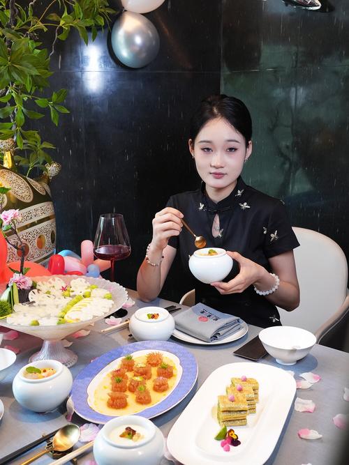 烹饪：舌尖上的艺术盛宴