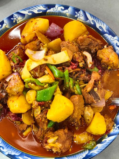 新疆大盘鸡,新疆大盘鸡制作方法和配料